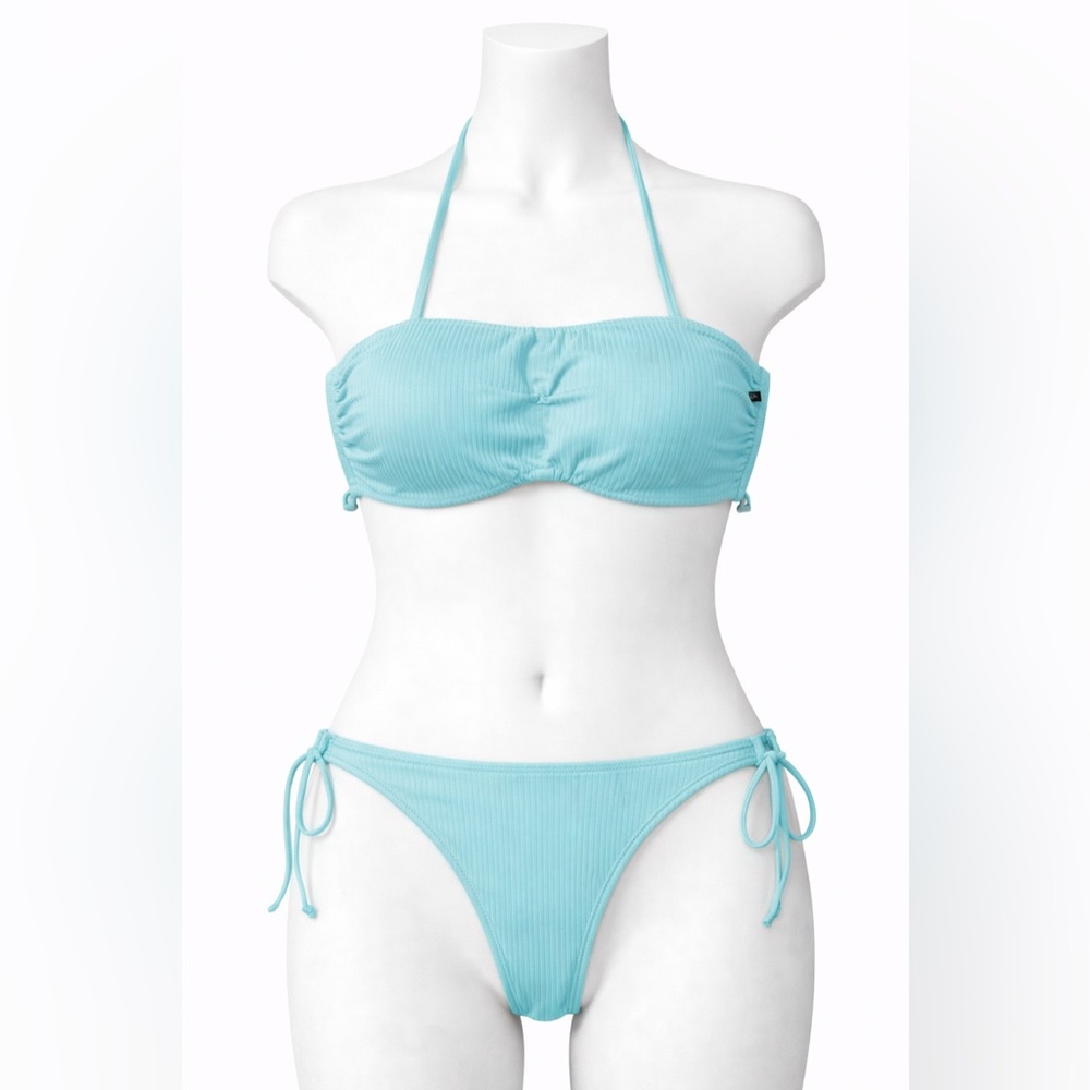 •	La Vie en Rose Aqua Textured Bandeau Bikini Set – Size L Top / M Bottom